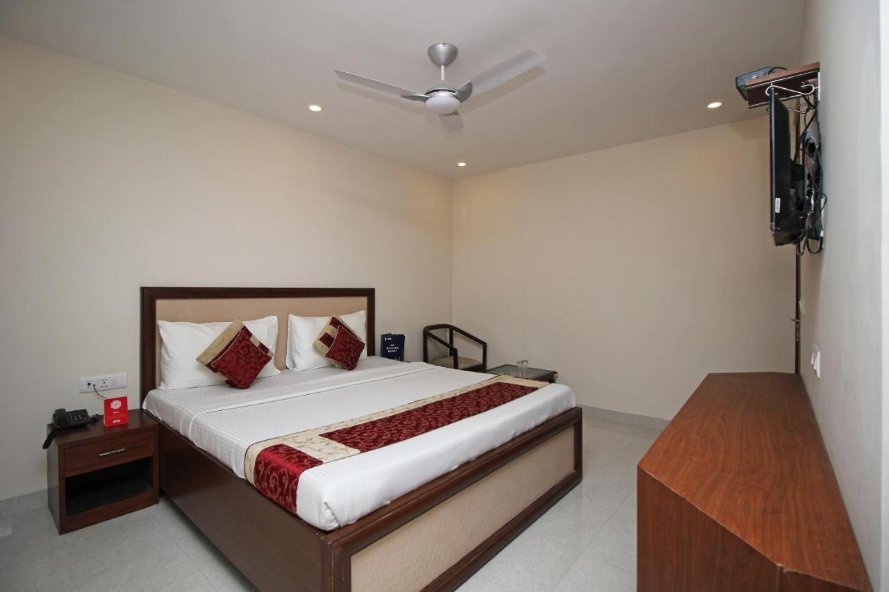 OYO 9028 Hotel Blu Pebbles Neu-Delhi Exterior foto